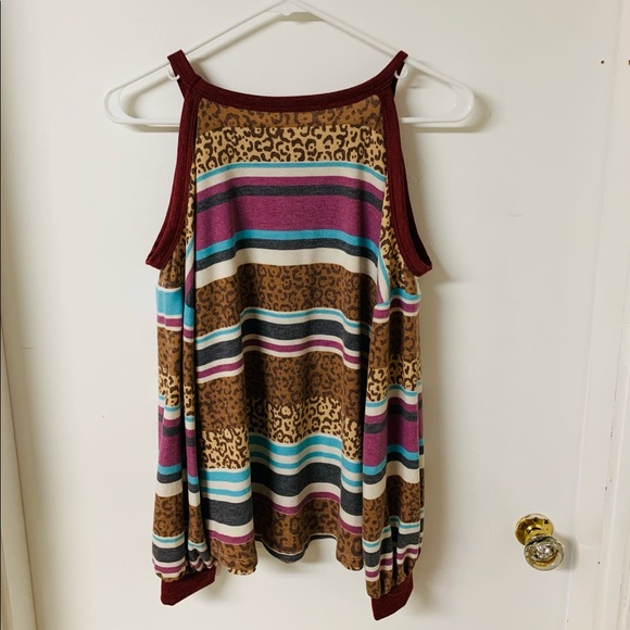 ⭐️ Colorful Cold-Shoulder Top - Picture 3 of 5